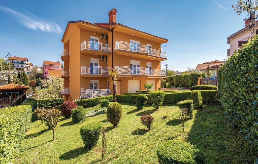 Апартаменти Apartman Viskovo-Opatija 4* Екстер'єр фото